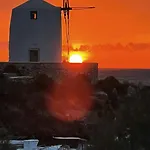 Stelios' Beachfront Retreat 度假居