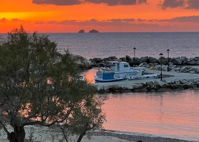 Stelios' Beachfront Retreat