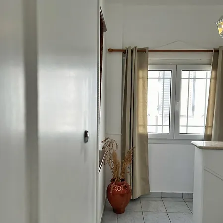 Semesterbostad Stelios' Beachfront Retreat *