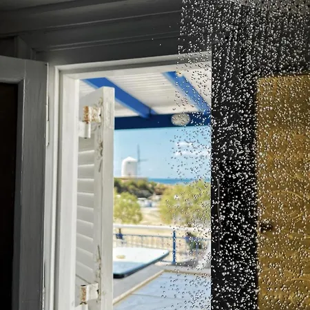 Semesterbostad Stelios' Beachfront Retreat