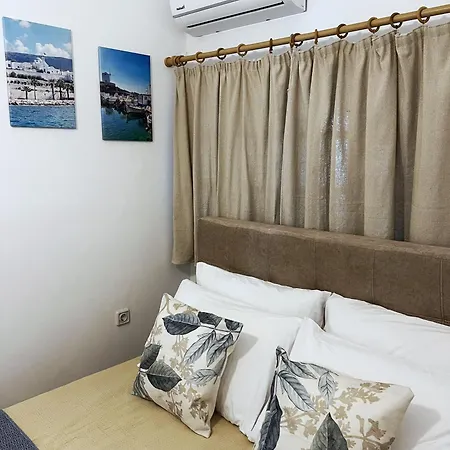 Σπίτι διακοπών Stelios' Beachfront Retreat Πάρος