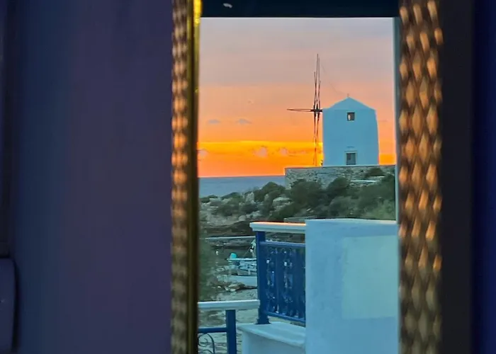 Stelios' Beachfront Retreat Parikia (Paros)