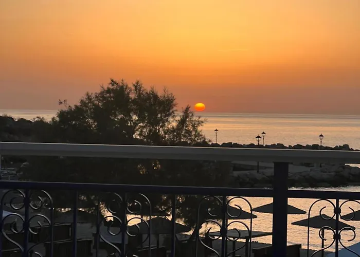 Stelios' Beachfront Retreat 別荘